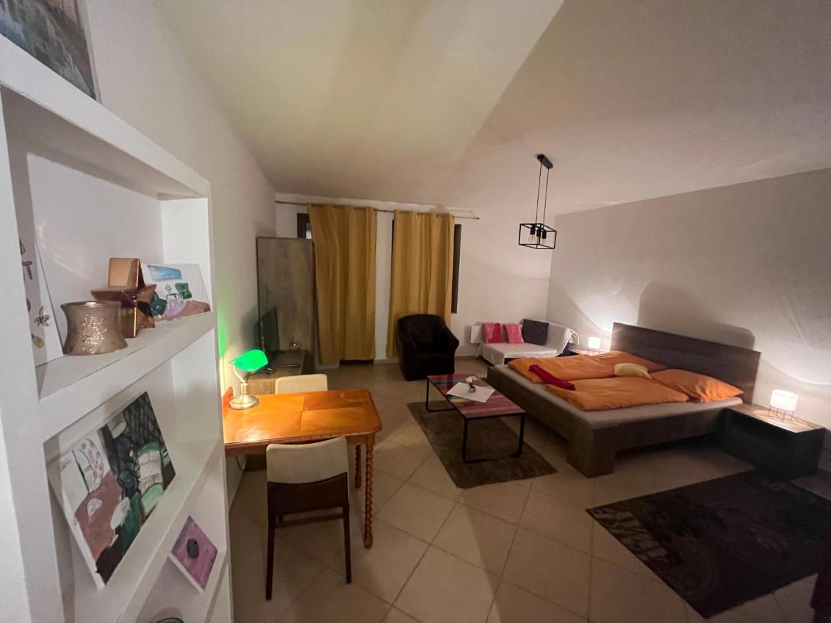 Monelly Apartman Komárno Εξωτερικό φωτογραφία